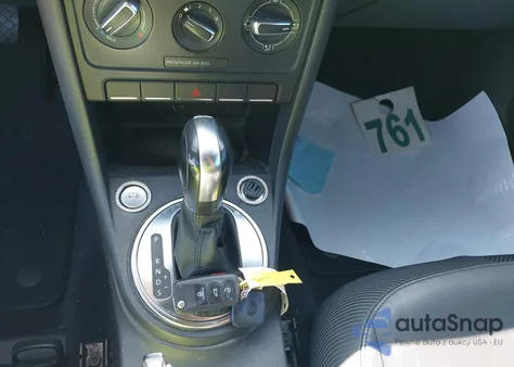 2012 Volkswagen Beetle 2.5L из США, поврежденный, VIN 3VWJP7AT4CM659621